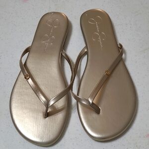 Jessica Simpson Airen Gold Metallic Sandals Thong Style, size 9